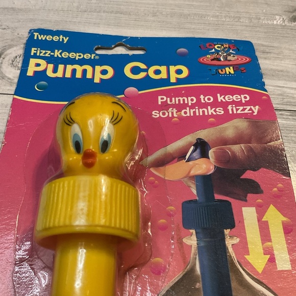 Vintage 1994 Looney Tunes Tweety Fizz Drink Keeper Pump Cap Cartoon Cap - Picture 4 of 6